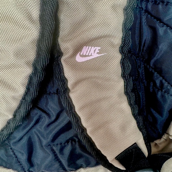 NIKE Varsity Backpack Large/3 Section/Light Brown and Pink/School/Work/Casual - Picture 5 of 15
